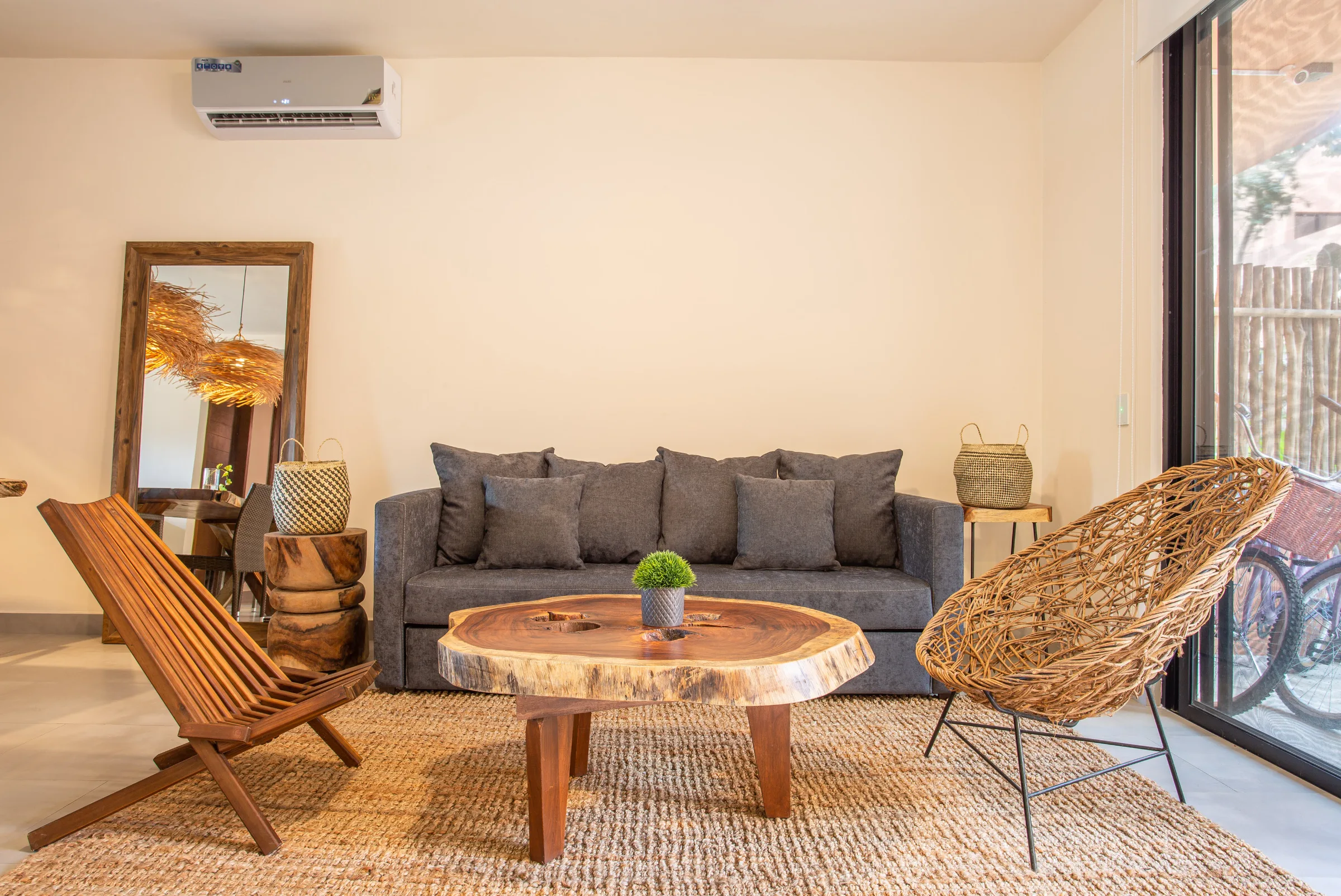 Two bedrooms on the ground floor with private garden - 3