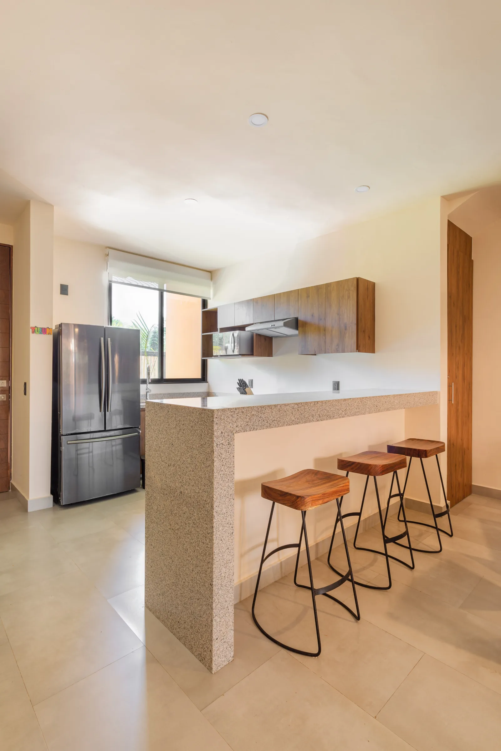 Two bedrooms on the ground floor with private garden - 9